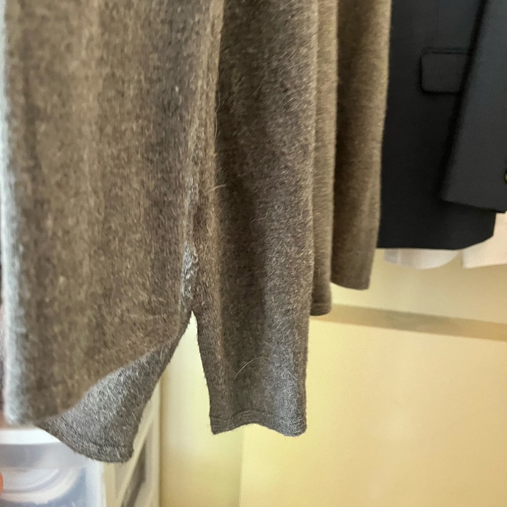 Button back grey sweater - Picture 3 of 4